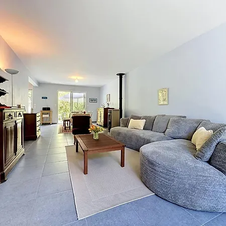 Les Naiades By Interhome *