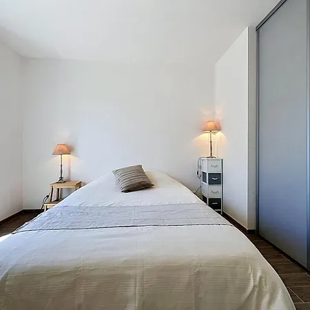 Les Naiades By Interhome